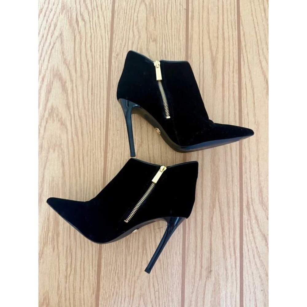 New no tag Michael Kors boots